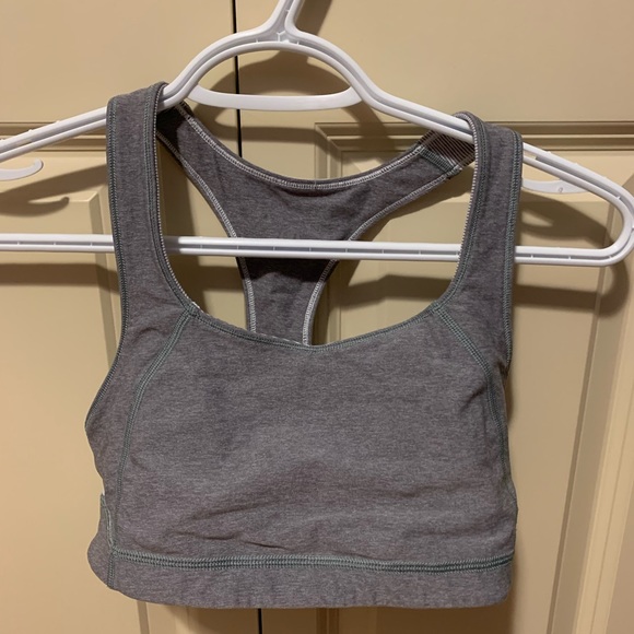 Lululemon Size 6 Reversible Bra - Picture 2 of 4